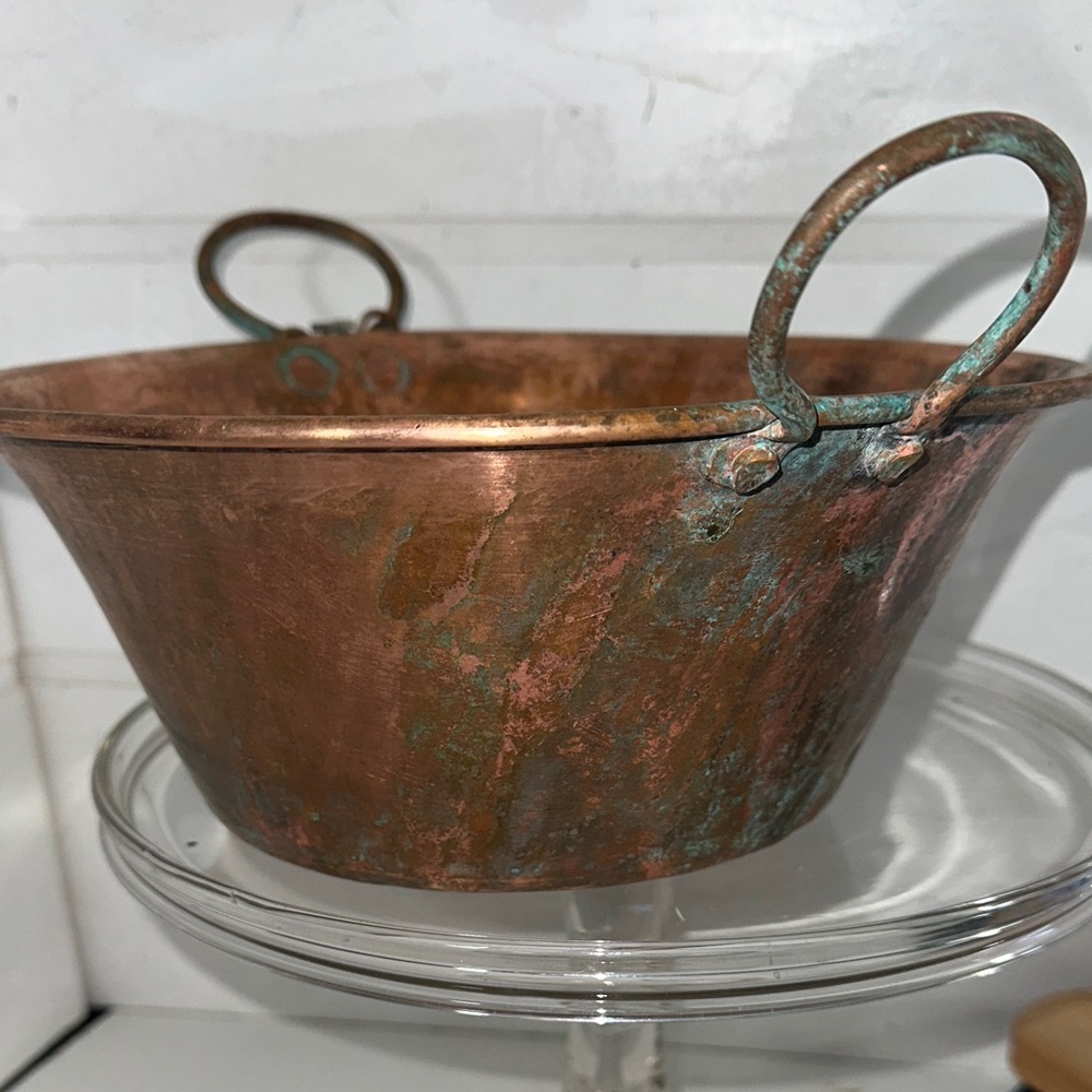 Vintage/antique primitive hand forged copper rustic jam pot